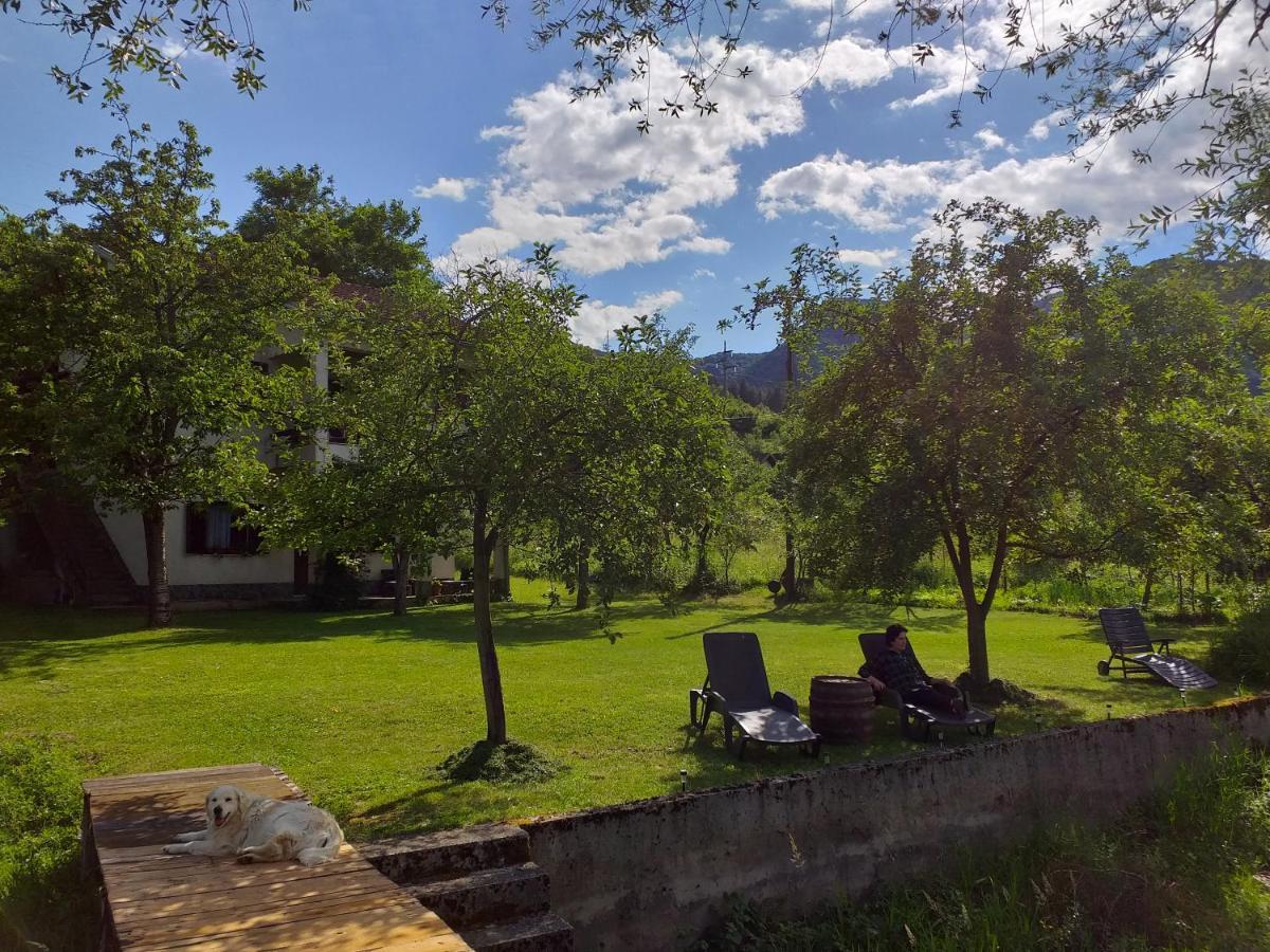 Konjic Lakeside Resort Buitenkant foto